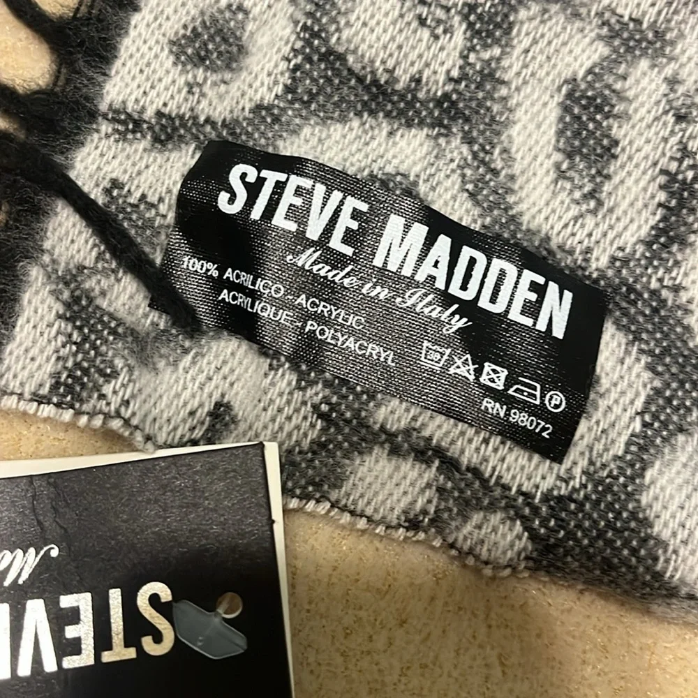 Steve Madden Gray and Black Leopard Print Scarf